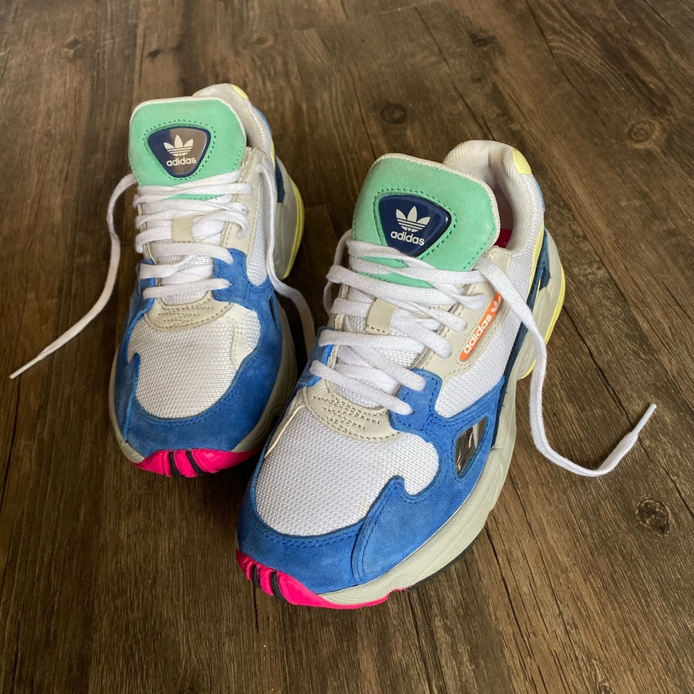 Adidas Falcon